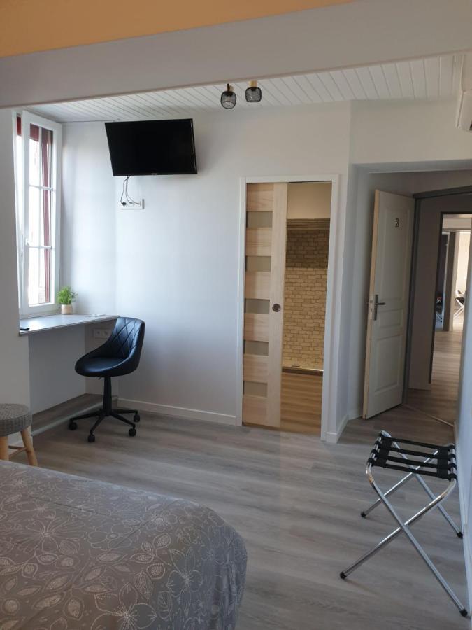 Chambres De Villee Saint-Georges-de-Gréhaigne Exteriör bild