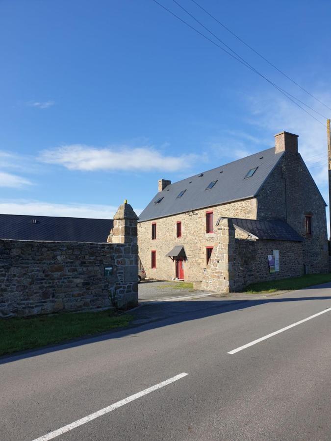 Chambres De Villee Saint-Georges-de-Gréhaigne Exteriör bild